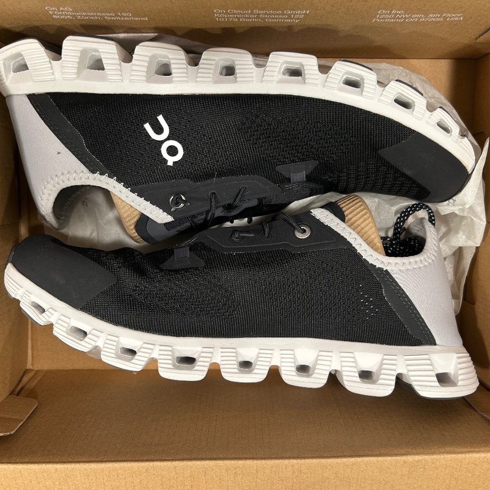 ON CLOUD 5 COAST - MENS 9 - BLACK/SHADOW